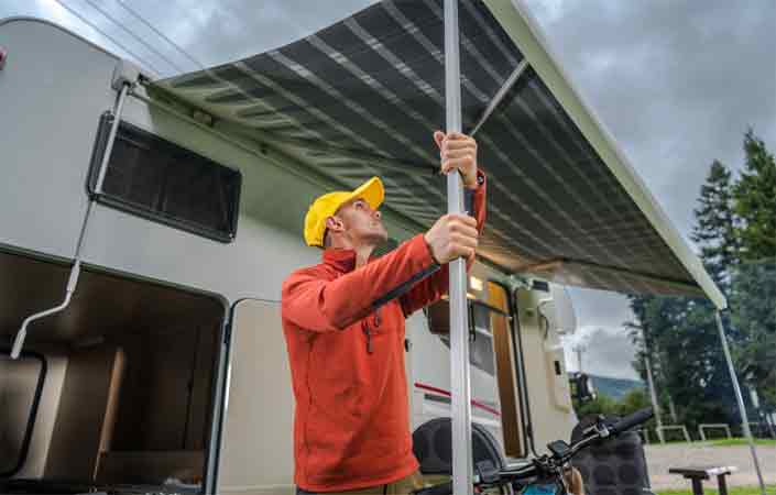 A Guide on How to Close an RV Awning